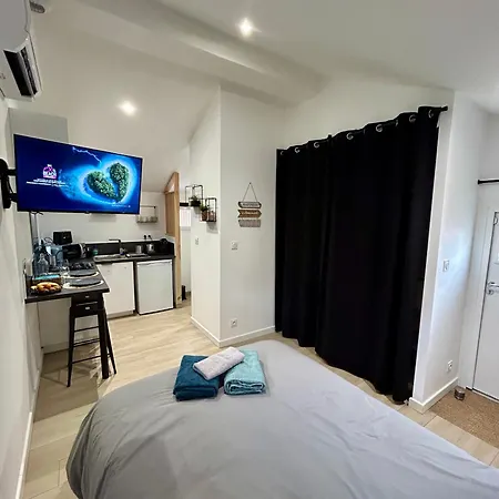 Tiny House De Charme Toute Equipee Chalet Le Pian-Medoc
